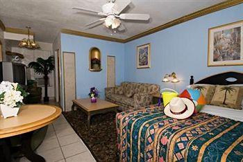 Desert Inn Resort Hotel And Suites Daytona Beach Exterior photo